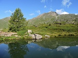 Si parte dal laghetto in prossimità dell'albergo al Passo del Sempione (mt.2006)